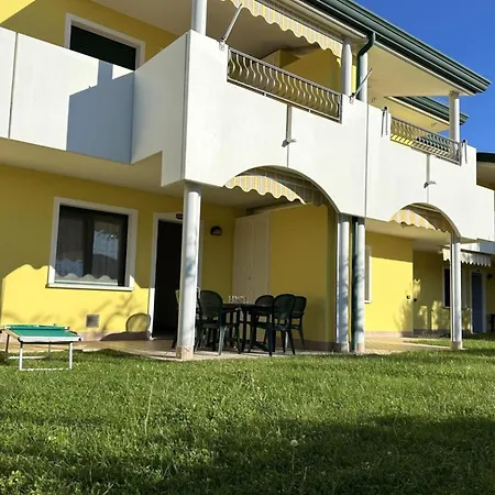 Relaxing Getaway With Pool And Garden In Bibione San Michele al Tagliamento