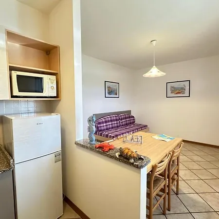 Apartment Relaxing Getaway With Pool And Garden In Bibione *