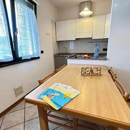Apartment Relaxing Getaway With Pool And Garden In Bibione San Michele al Tagliamento
