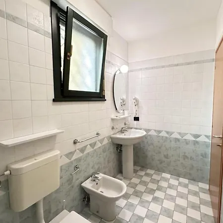 Apartment Relaxing Getaway With Pool And Garden In Bibione San Michele al Tagliamento
